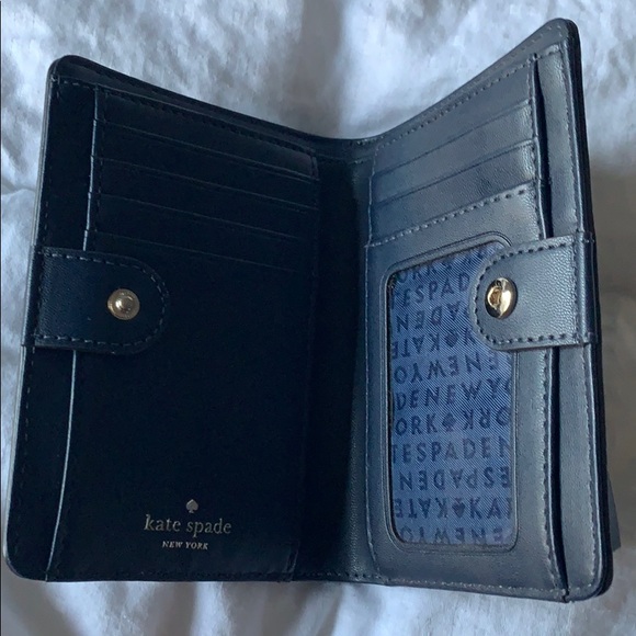 Kate  spade wallet - Picture 2 of 3